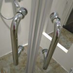 Kmry Frameless 6mm Thick Arc-Shaped Glass Corner Shower Cubicles Inward/Outward Pivot Sliding Door Hinge Open Style for Hotels - Image 3